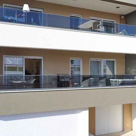 Apartment Relex With Pool & Jacuzzi Privlaka  Extérieur photo