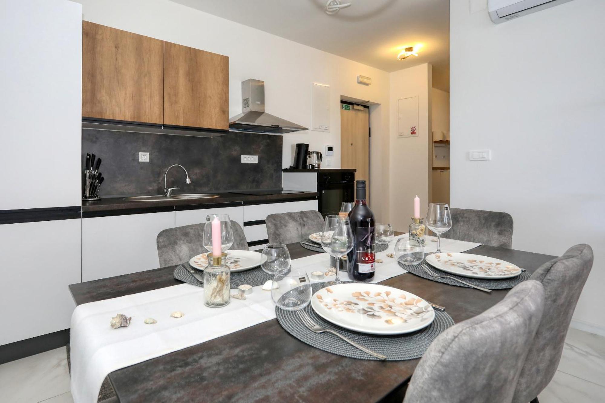 Apartment Relex With Pool & Jacuzzi Privlaka  Extérieur photo