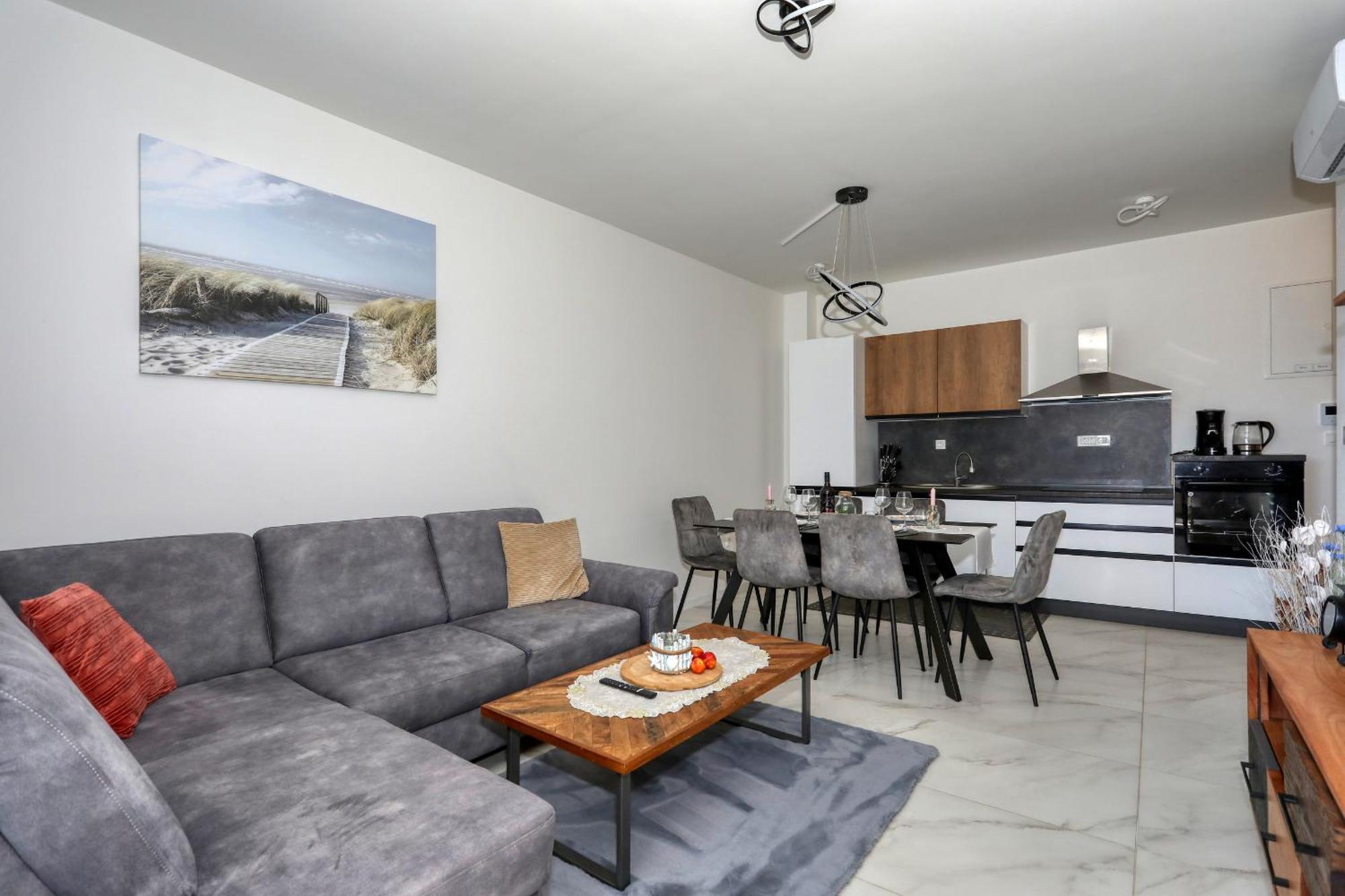 Apartment Relex With Pool & Jacuzzi Privlaka  Extérieur photo