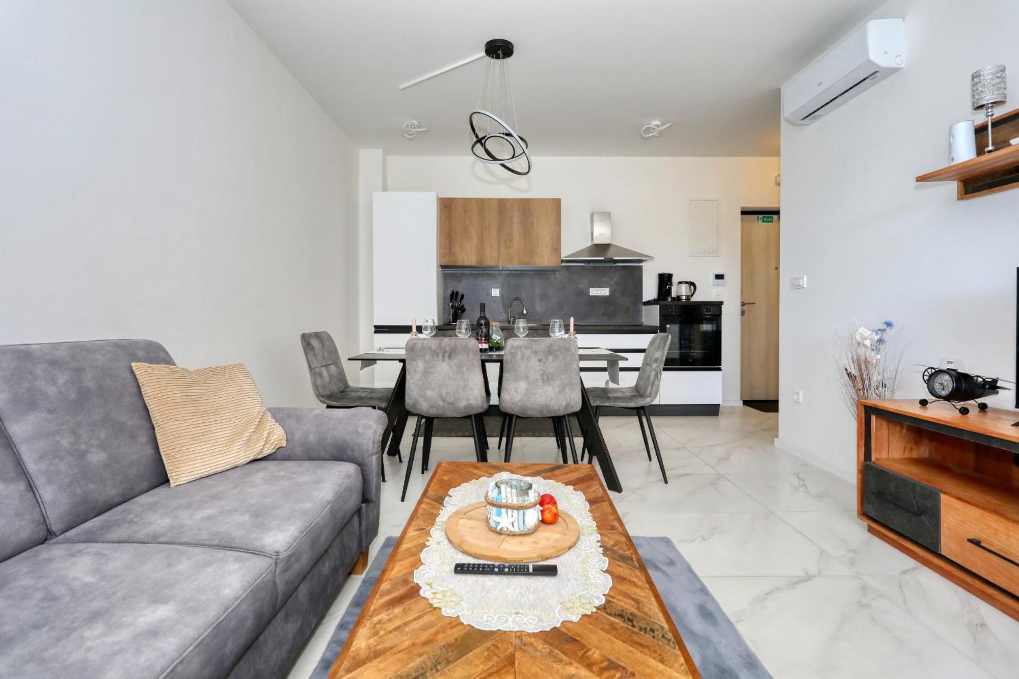 Apartment Relex With Pool & Jacuzzi Privlaka  Extérieur photo