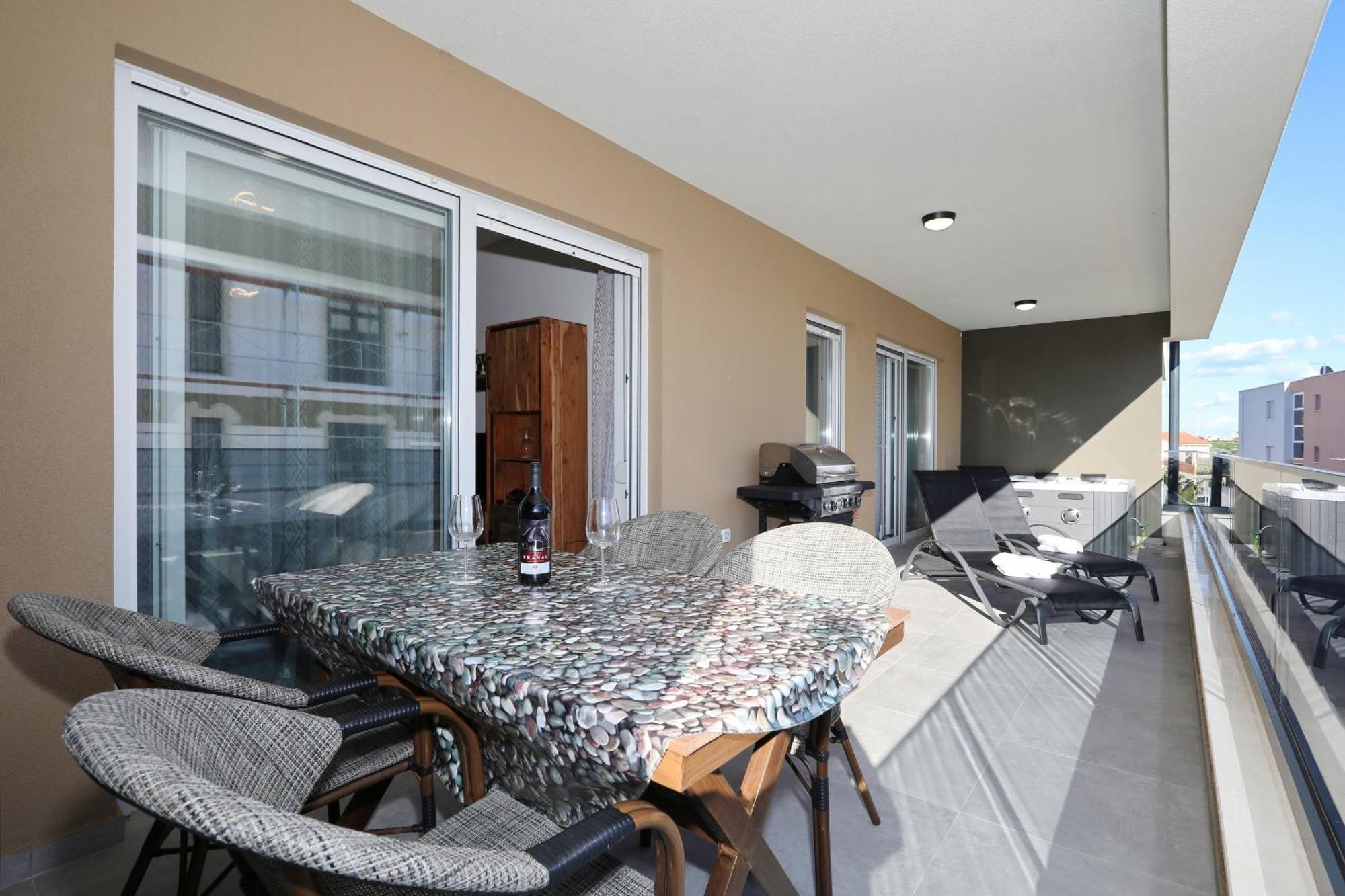 Apartment Relex With Pool & Jacuzzi Privlaka  Extérieur photo